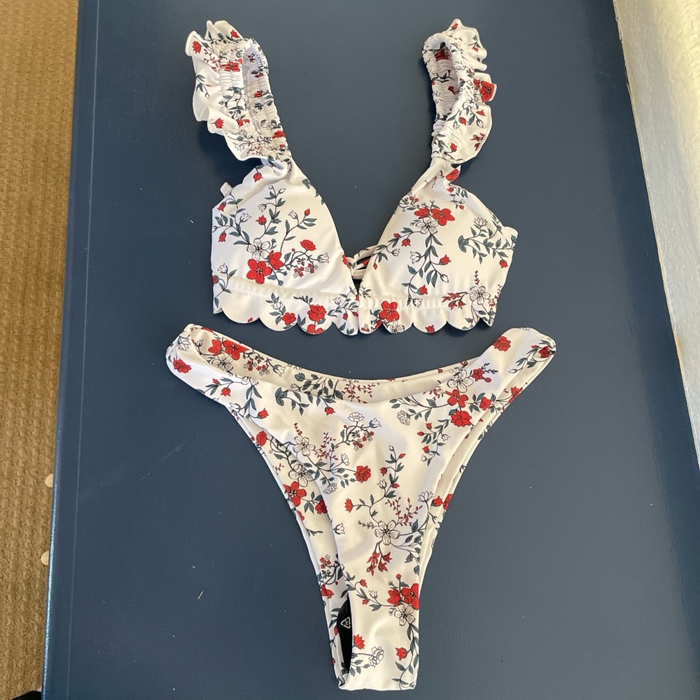 New Floral Ruffle Bikini Set